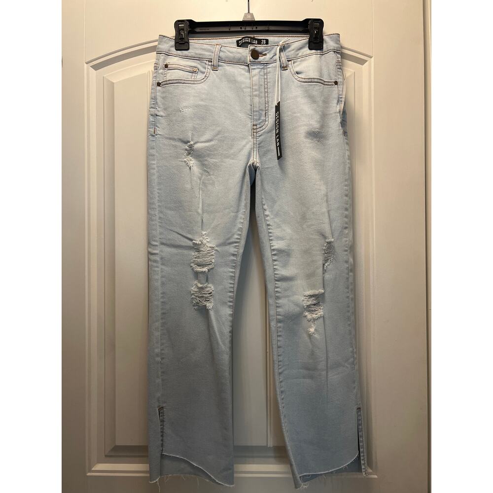 NWT Design Lab Women’s‎ Distressed Ripped Denim Jeans Size 28 Light Wash Blue
